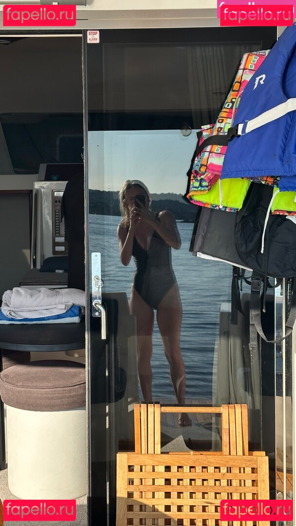 Astrid S Nude Onlyfans Photo 17