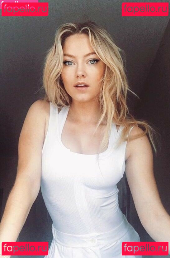 Astrid S Nude Onlyfans Photo 10