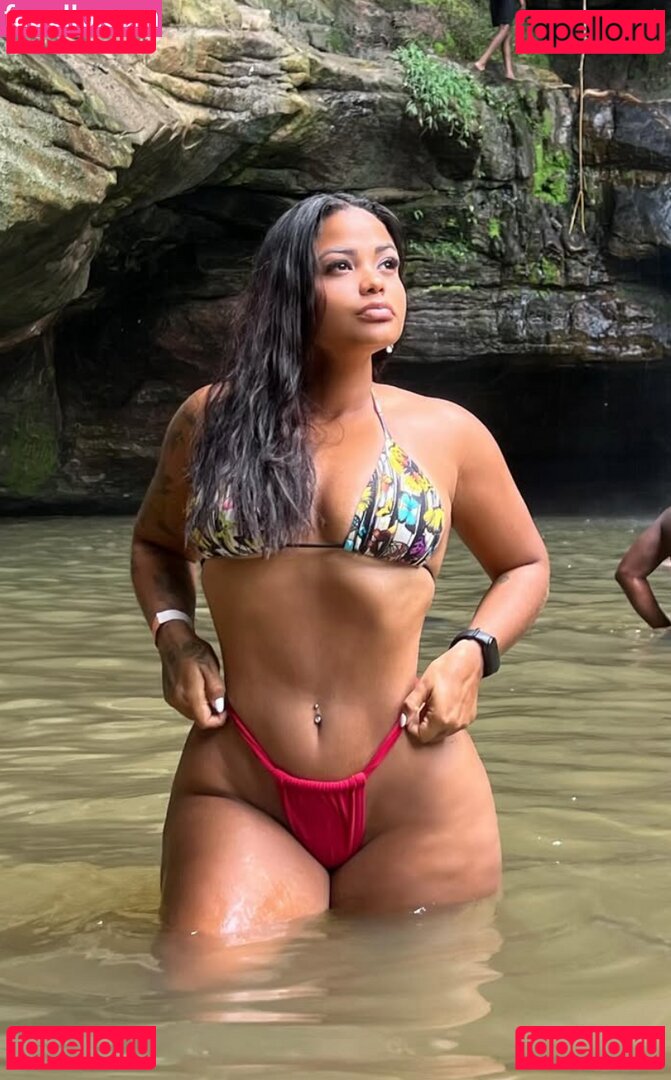 Larissa Rocha Nude Onlyfans Photo 6