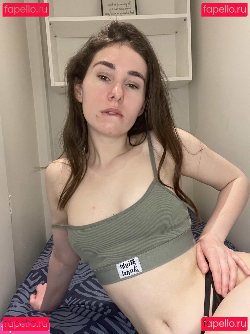 Little Ree Nude Onlyfans Photo 5