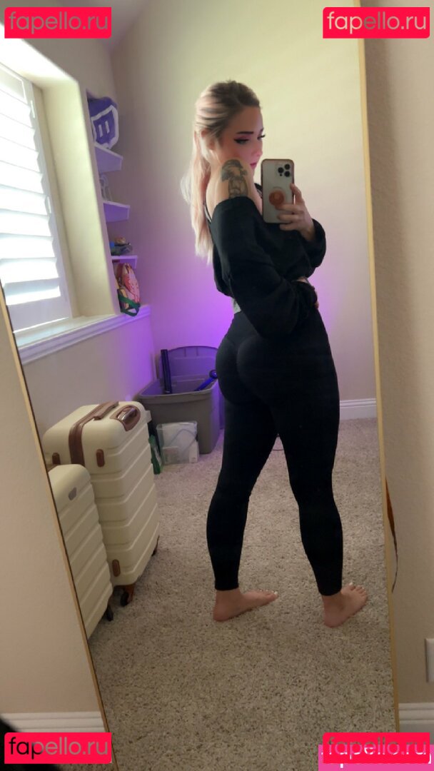 VIPeachy Nude Onlyfans Photo 18
