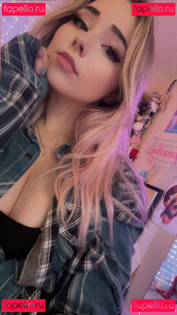 VIPeachy Nude Onlyfans Photo 5