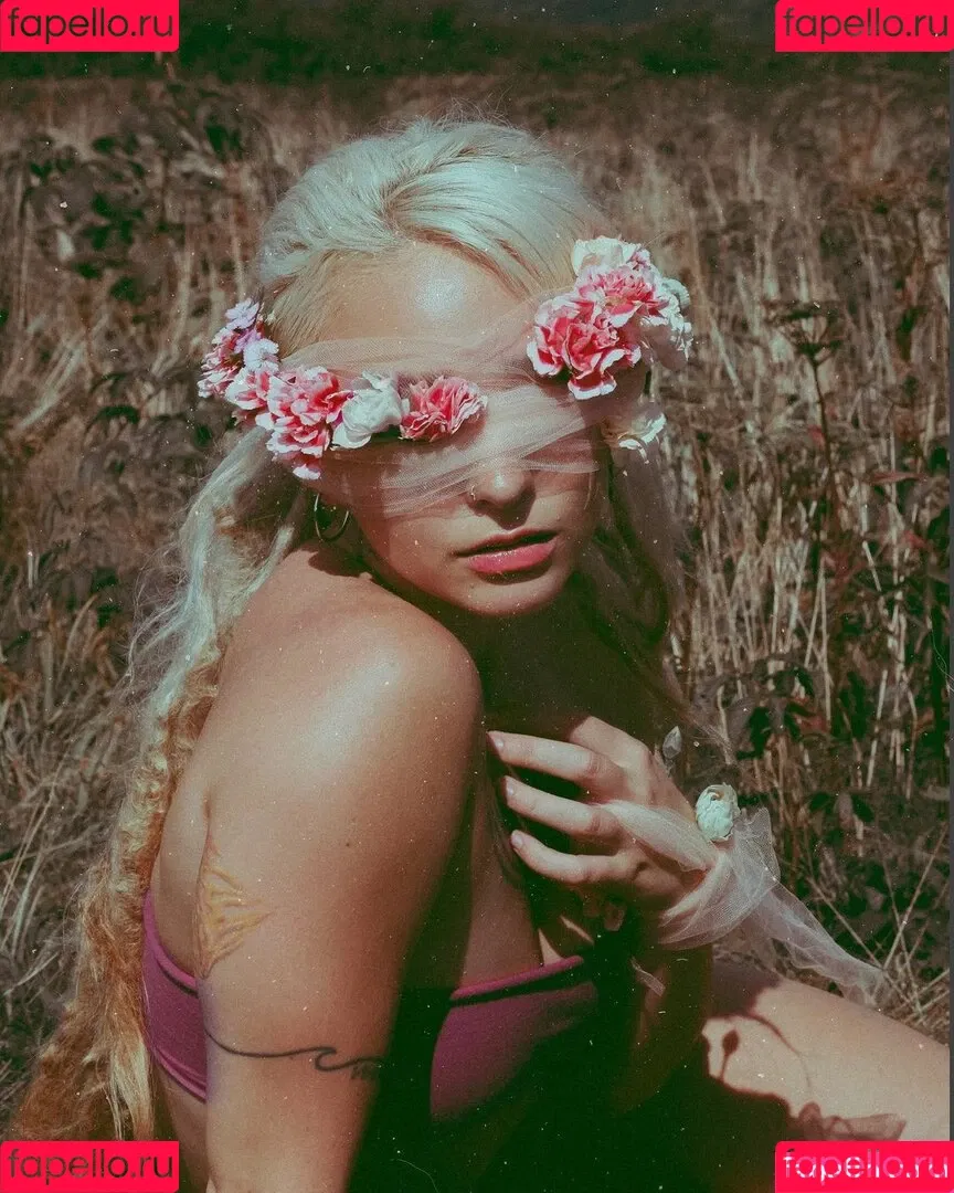 Eliza Grace Onlyfans Photo Gallery 