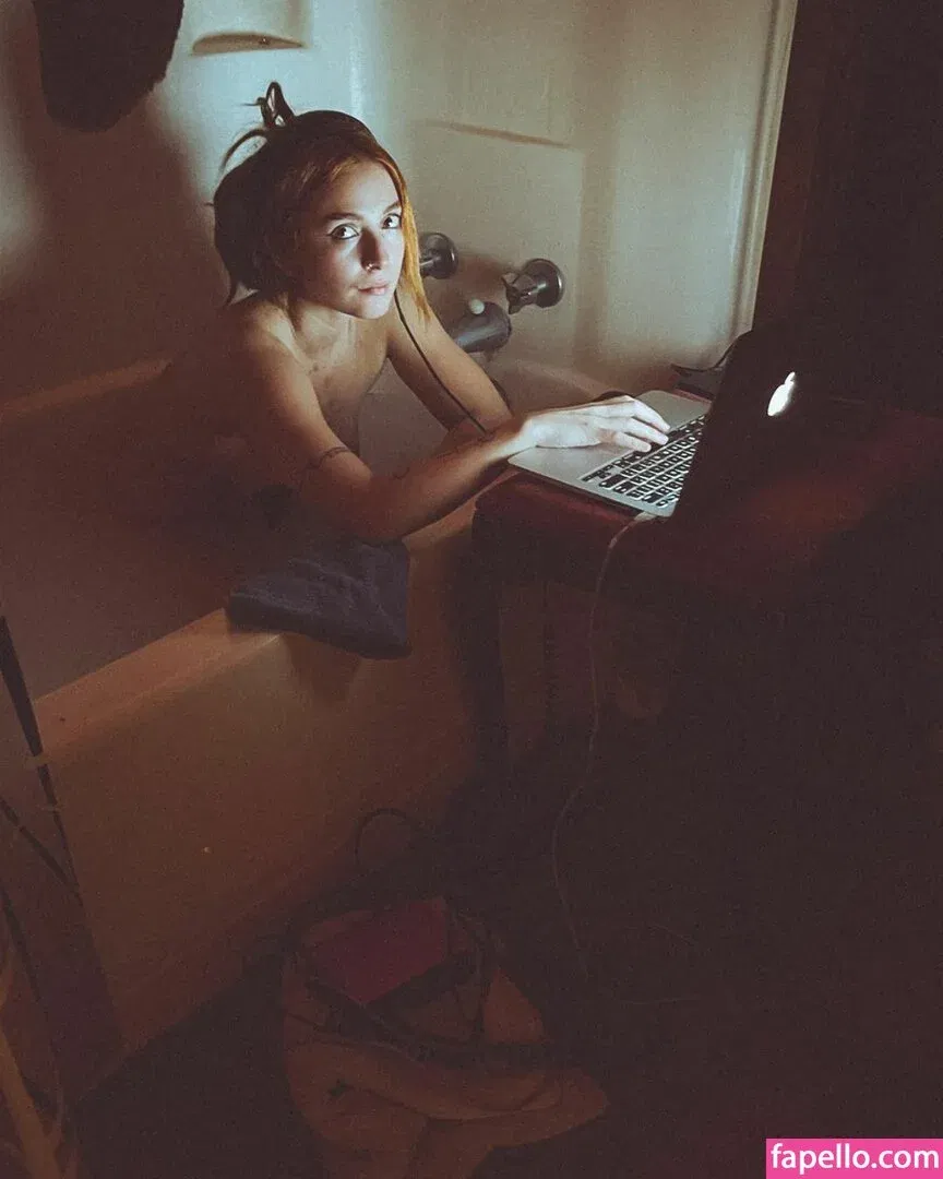 Eliza Grace Onlyfans Photo Gallery 