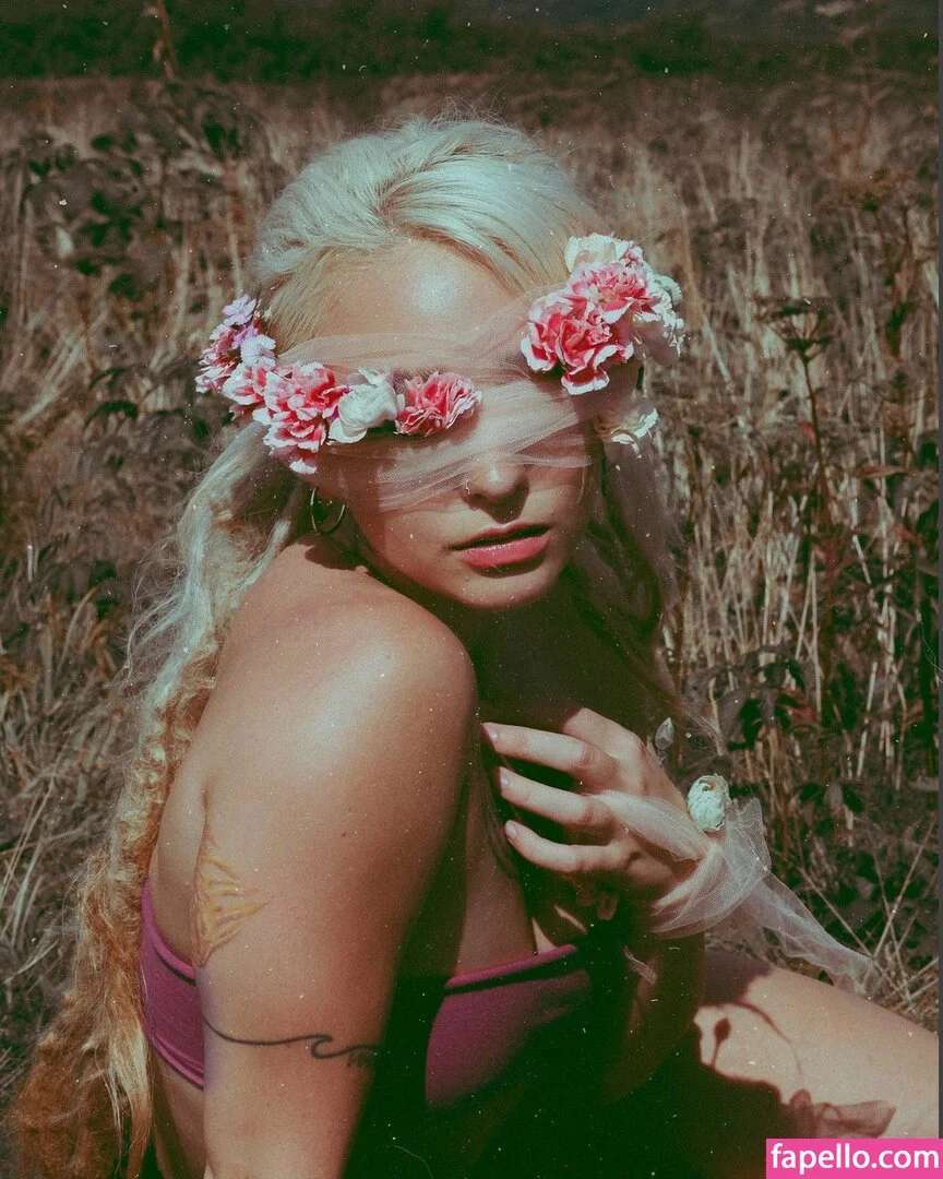 Eliza Grace Onlyfans Photo Gallery 