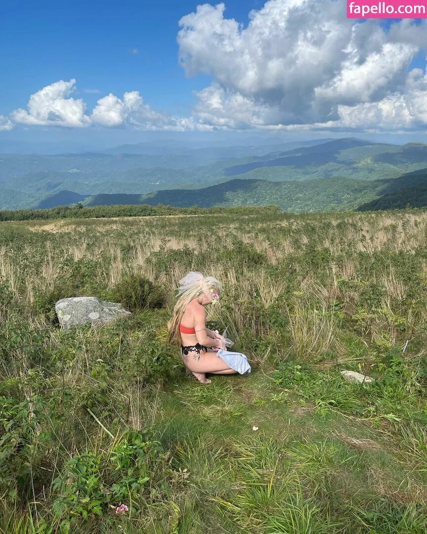 Eliza Grace Onlyfans Photo Gallery 