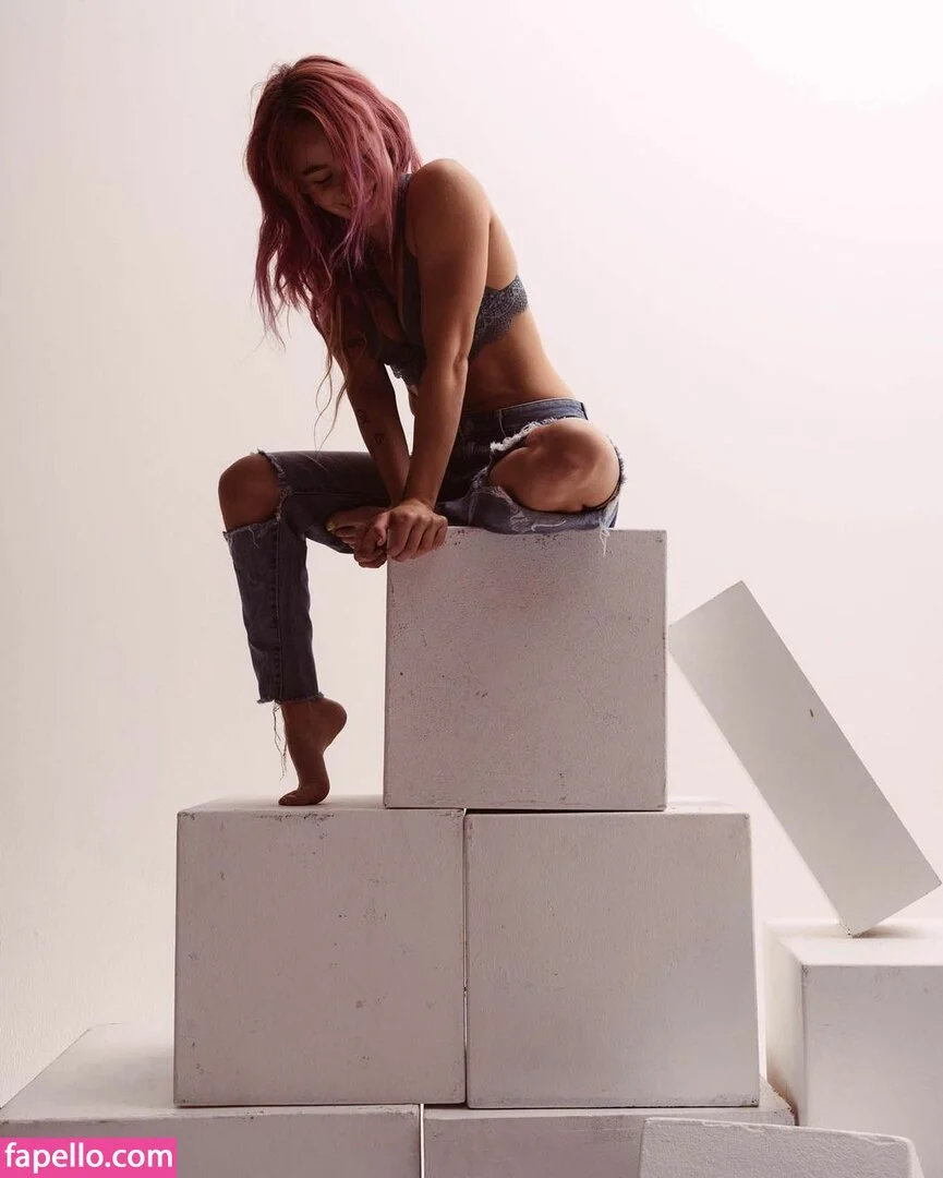 Eliza Grace Onlyfans Photo Gallery 