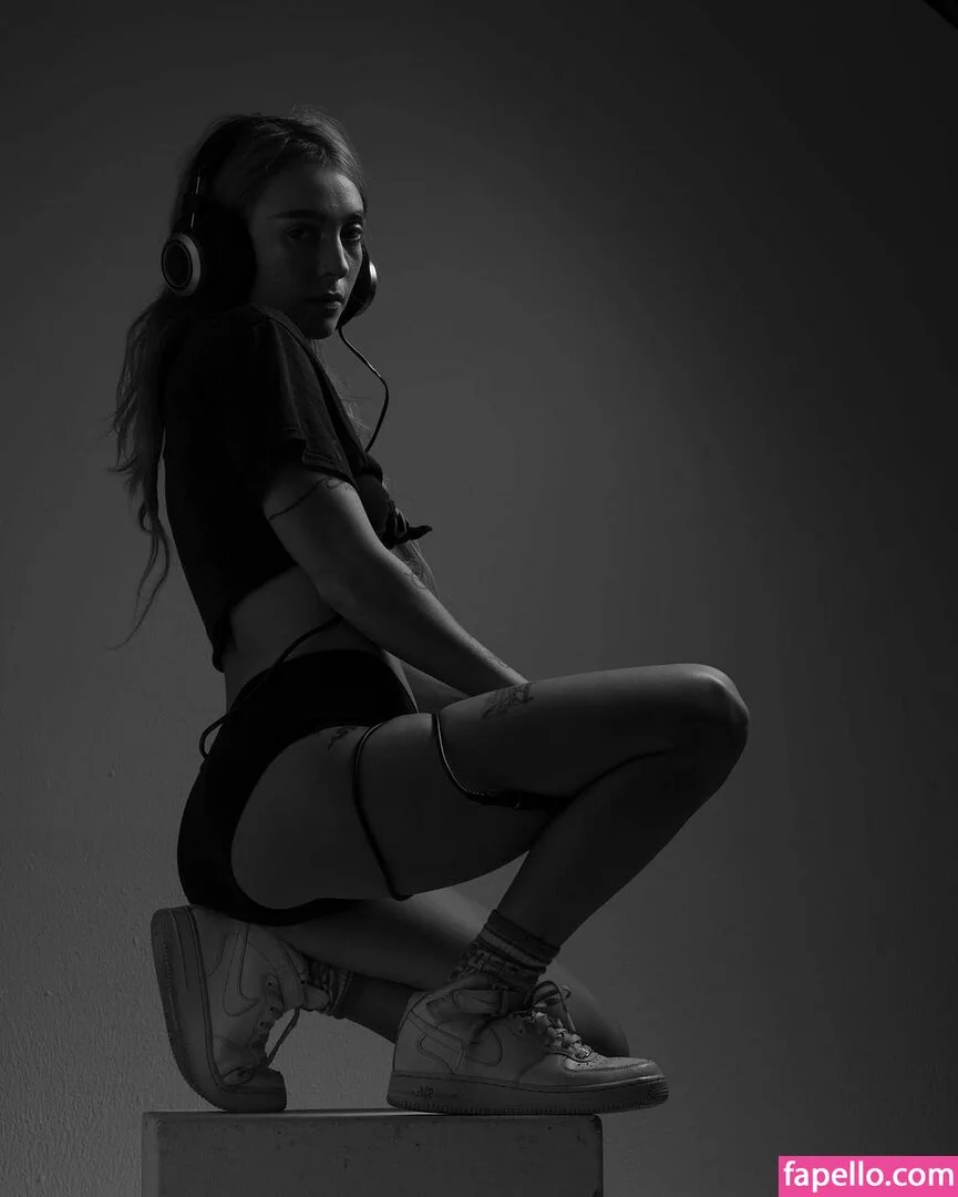 Eliza Grace Onlyfans Photo Gallery 