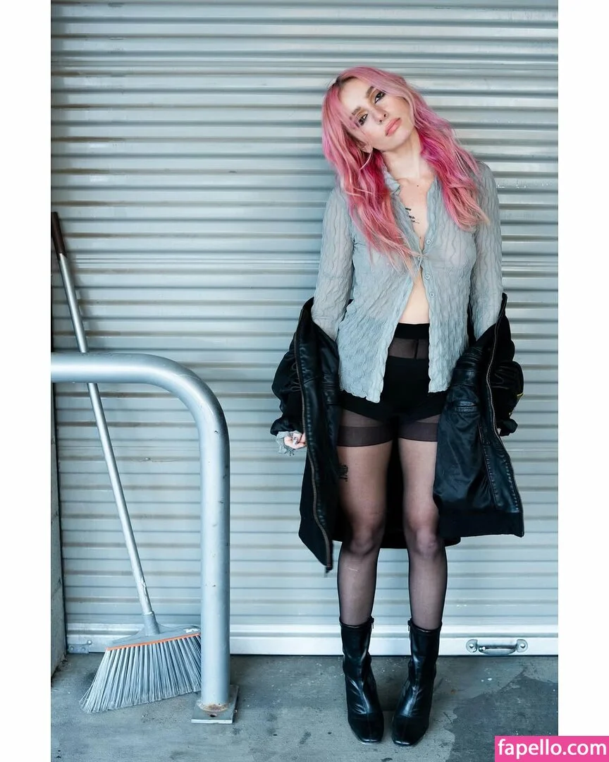 Eliza Grace Onlyfans Photo Gallery 