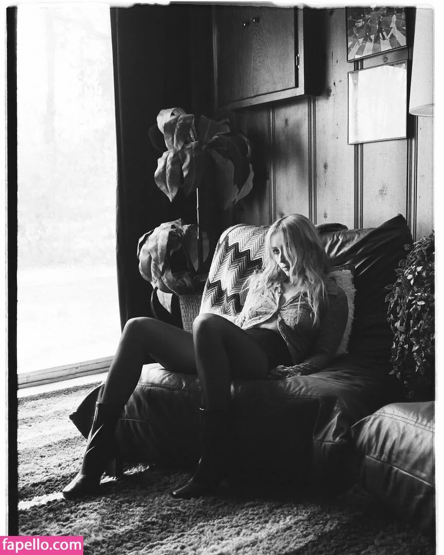 Eliza Grace Onlyfans Photo Gallery 