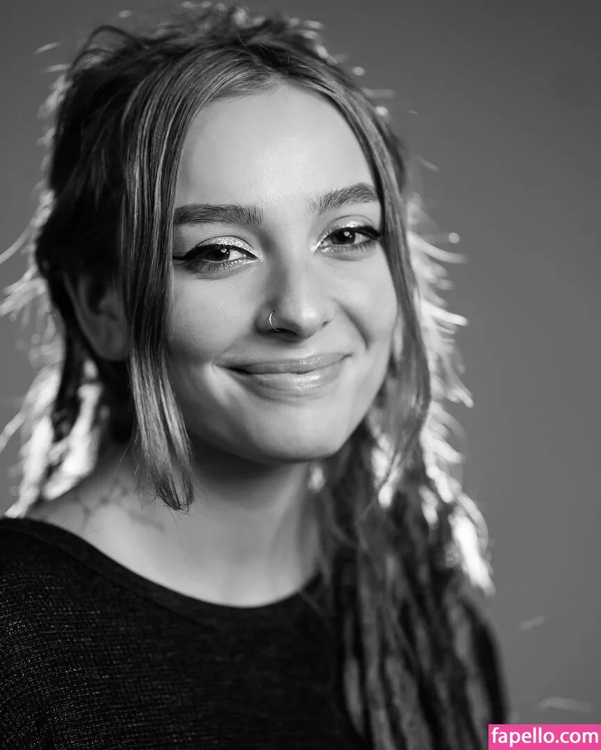 Eliza Grace Onlyfans Photo Gallery 