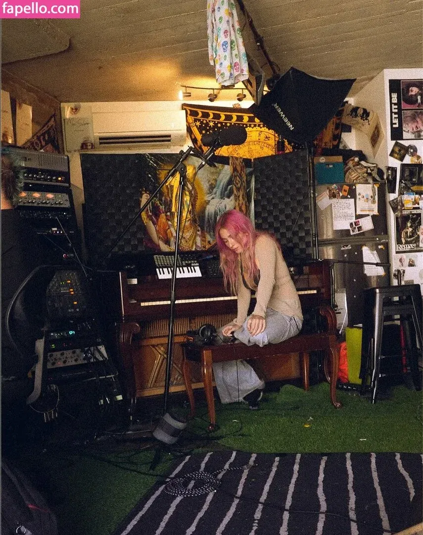 Eliza Grace Onlyfans Photo Gallery 