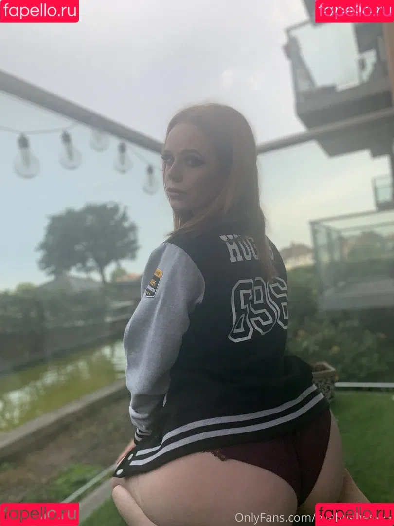 Ella Hughes Onlyfans Photo Gallery 