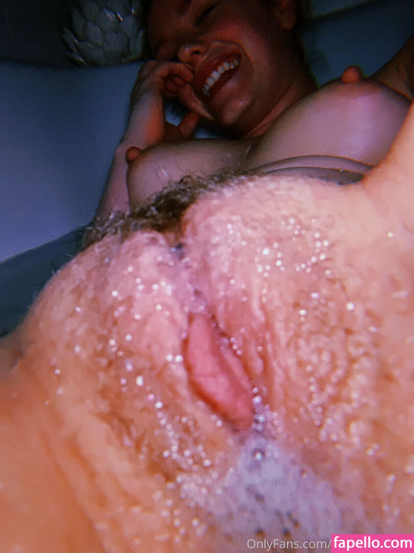 Ella Hughes Onlyfans Photo Gallery 