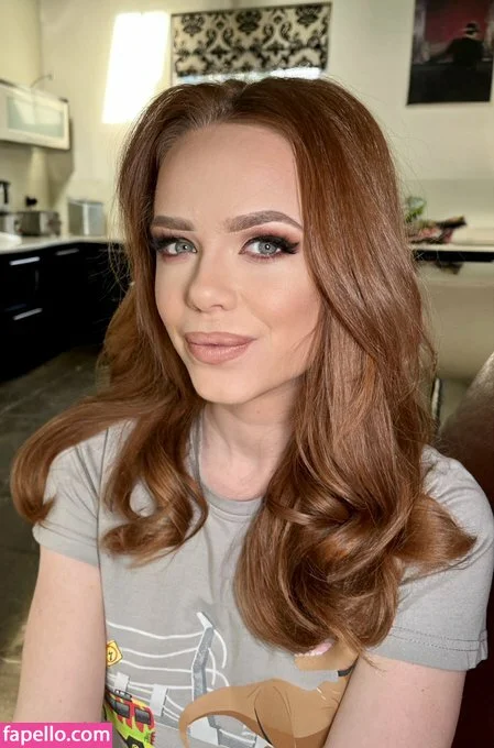 Ella Hughes Onlyfans Photo Gallery 