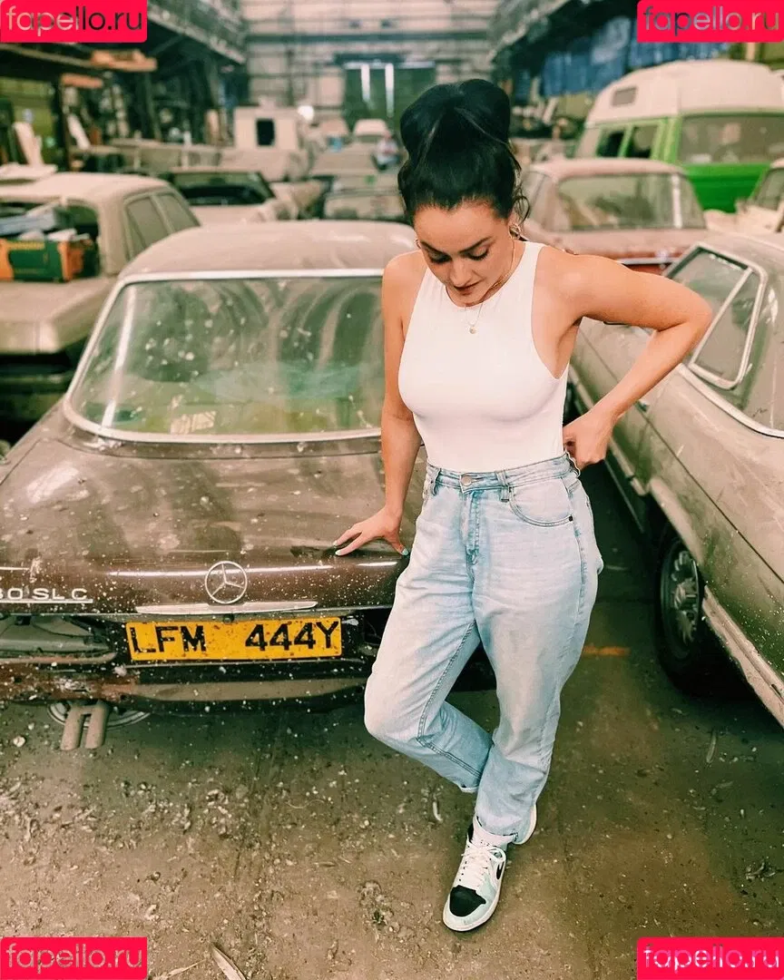 QueenB Onlyfans Photo Gallery 
