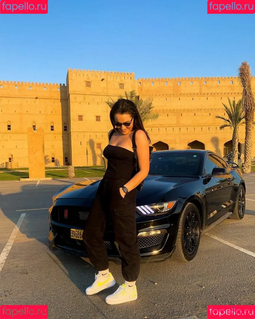 QueenB Onlyfans Photo Gallery 