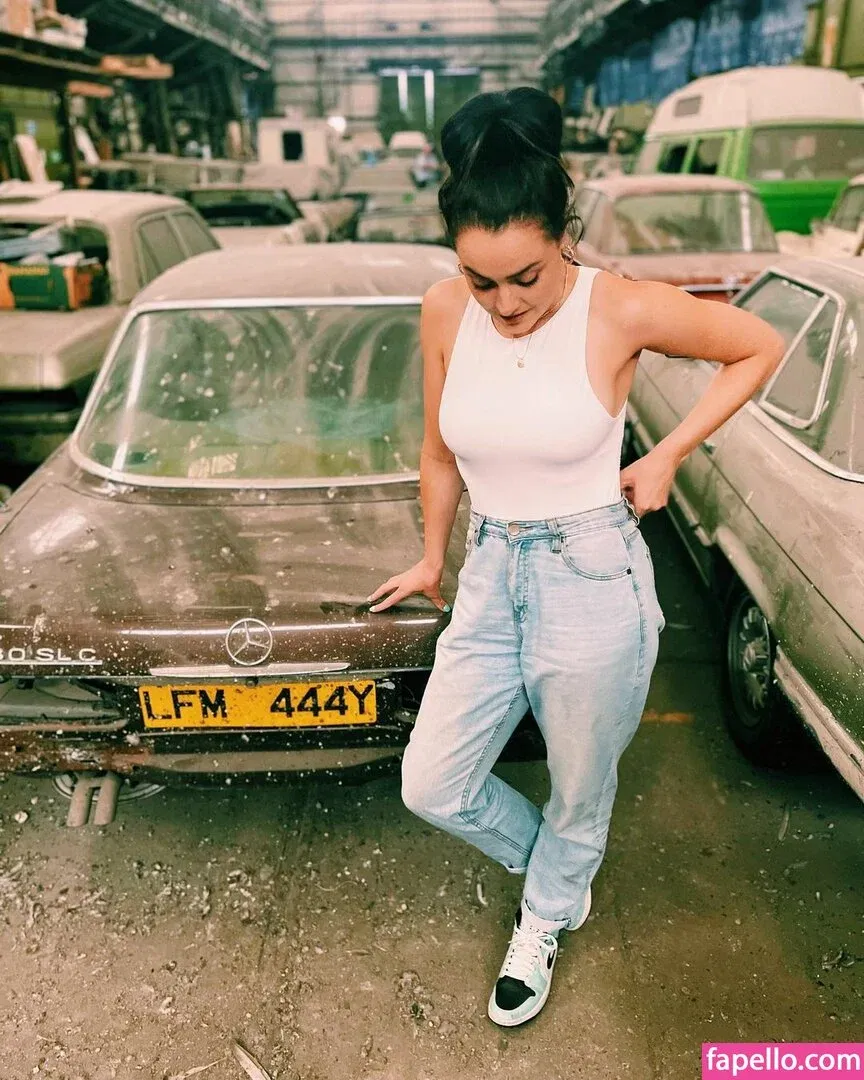 QueenB Onlyfans Photo Gallery 