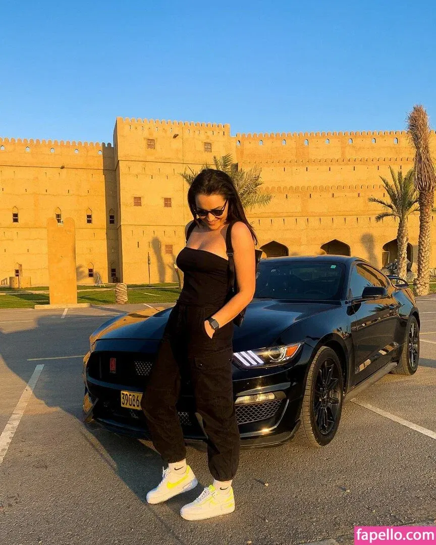 QueenB Onlyfans Photo Gallery 