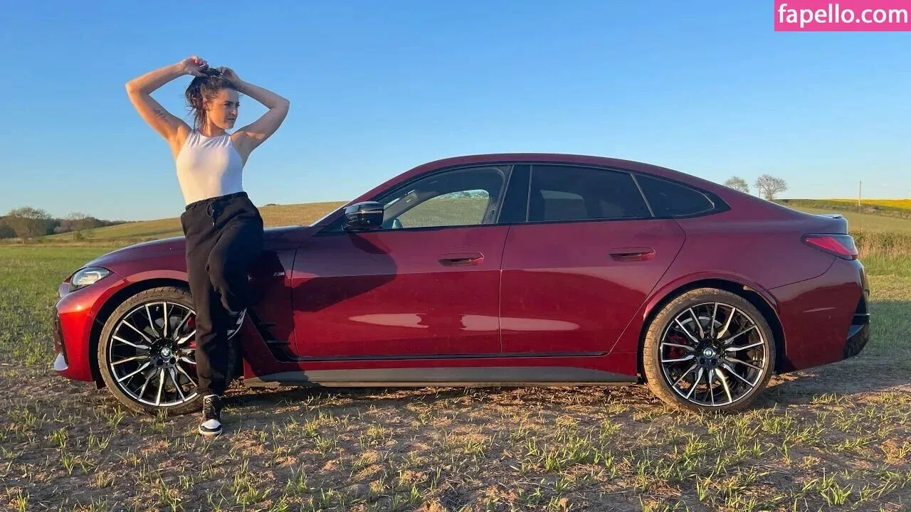 QueenB Onlyfans Photo Gallery 