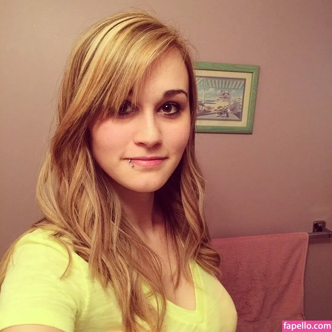 miss_anii Onlyfans Photo Gallery 