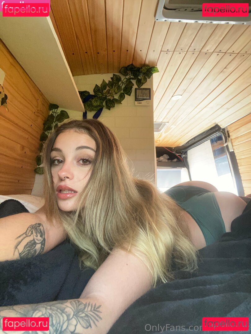 karlanyx Nude Onlyfans Photo 5