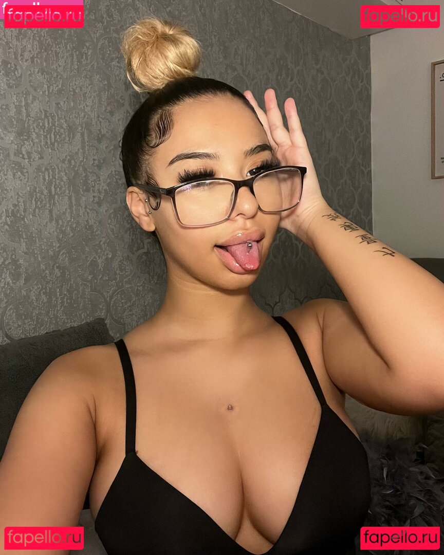 26Hadjar Nude Onlyfans Photo 33
