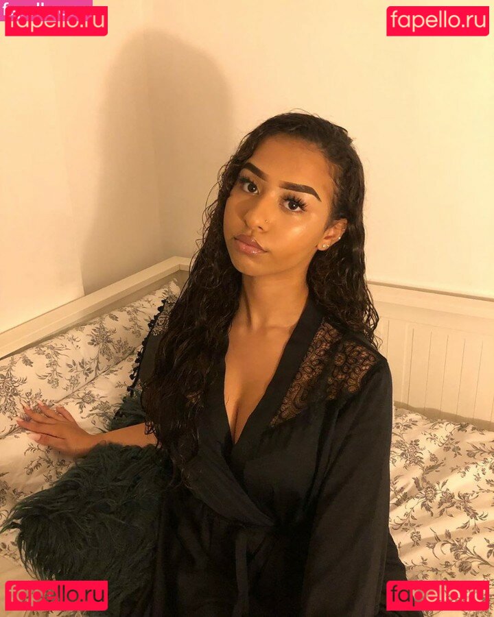 26Hadjar Nude Onlyfans Photo 5