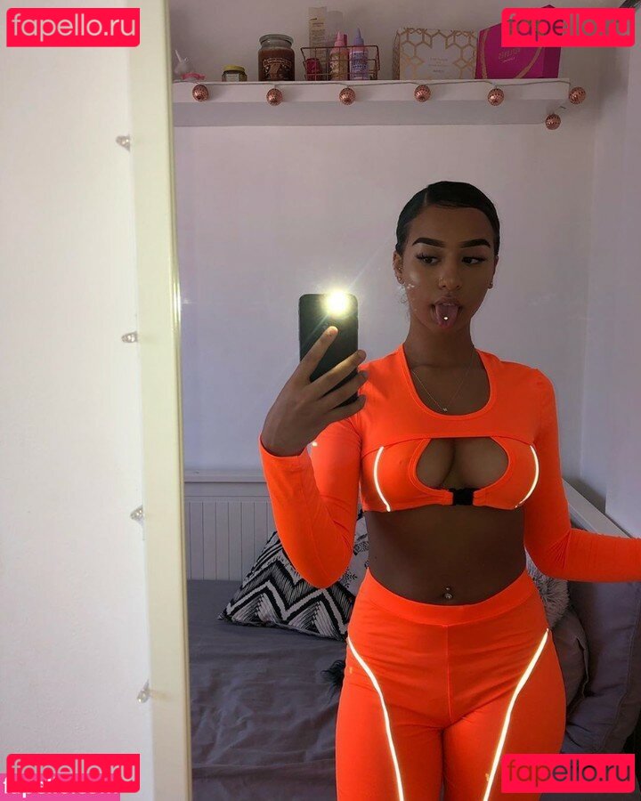 26Hadjar Nude Onlyfans Photo 4