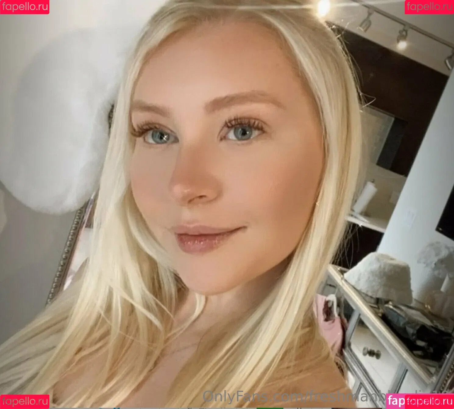 freshmanblondie18 Onlyfans Photo Gallery 