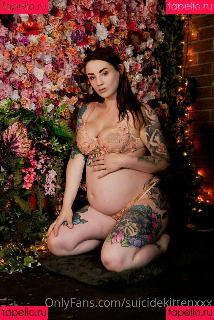 suicidekittenxxx Onlyfans Photo Gallery 