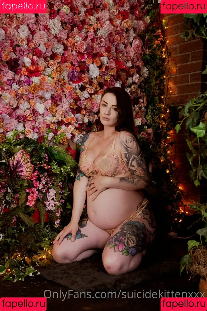 suicidekittenxxx Onlyfans Photo Gallery 