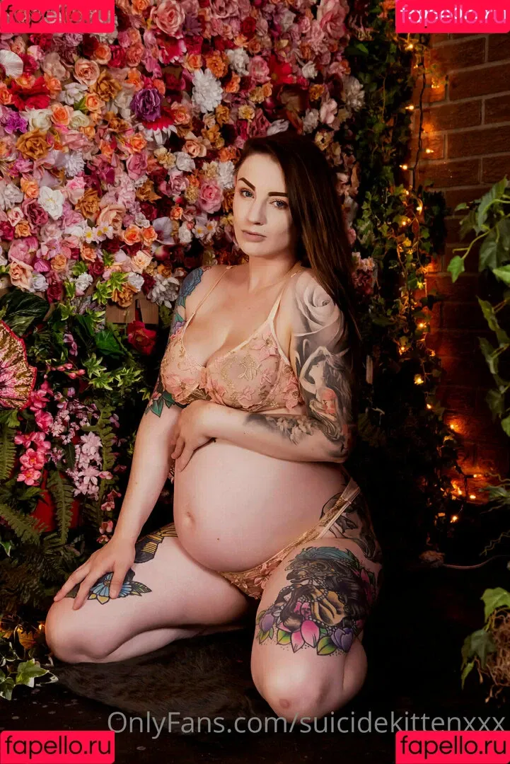 suicidekittenxxx Onlyfans Photo Gallery 