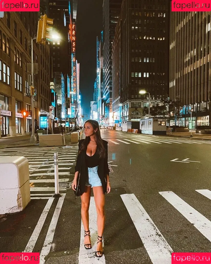Faryn Corey Onlyfans Photo Gallery 