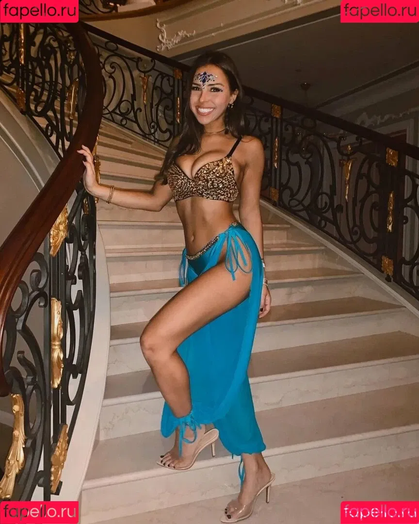 Faryn Corey Onlyfans Photo Gallery 