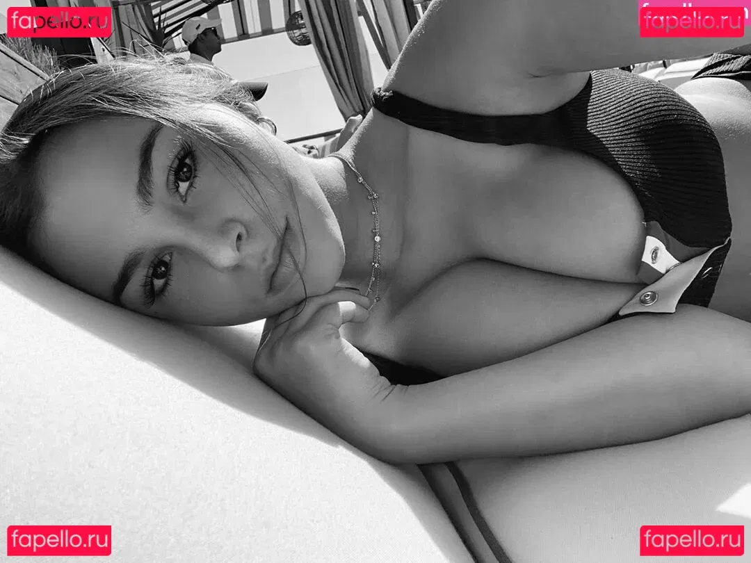 Faryn Corey Onlyfans Photo Gallery 