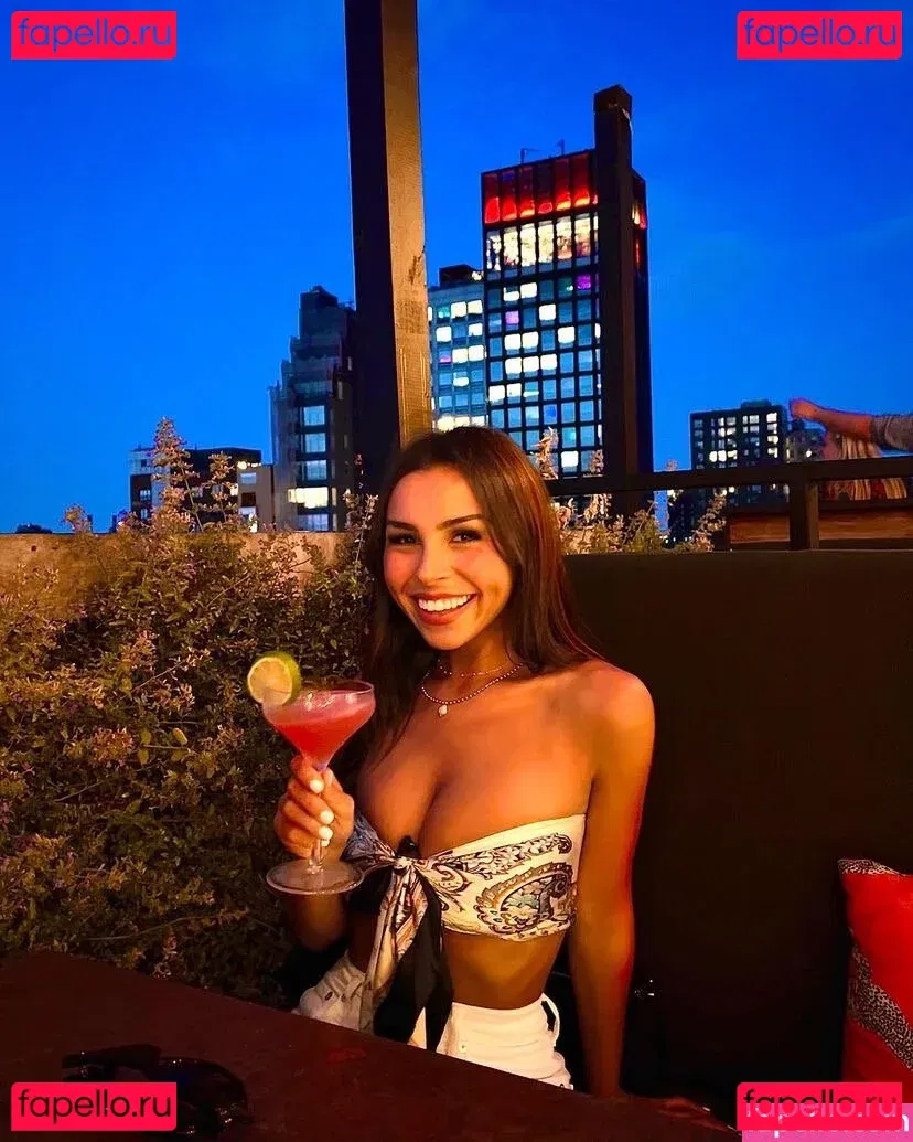 Faryn Corey Onlyfans Photo Gallery 