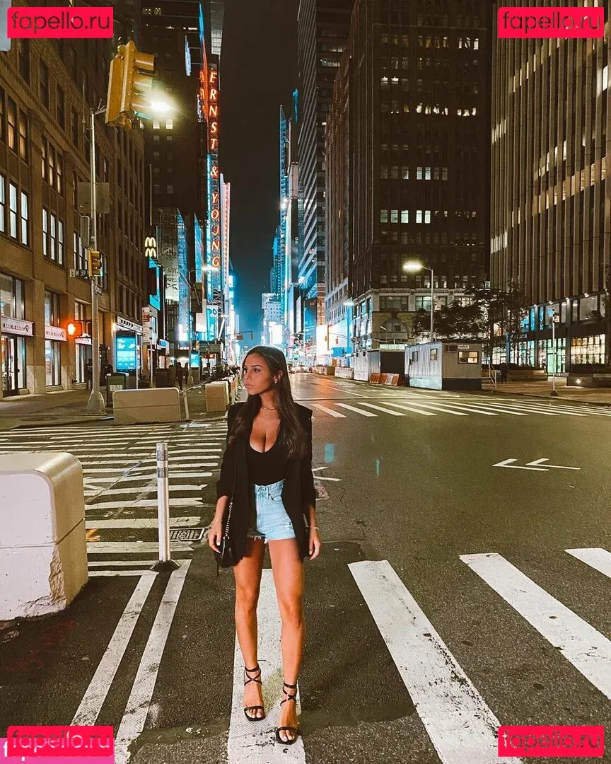 Faryn Corey Onlyfans Photo Gallery 