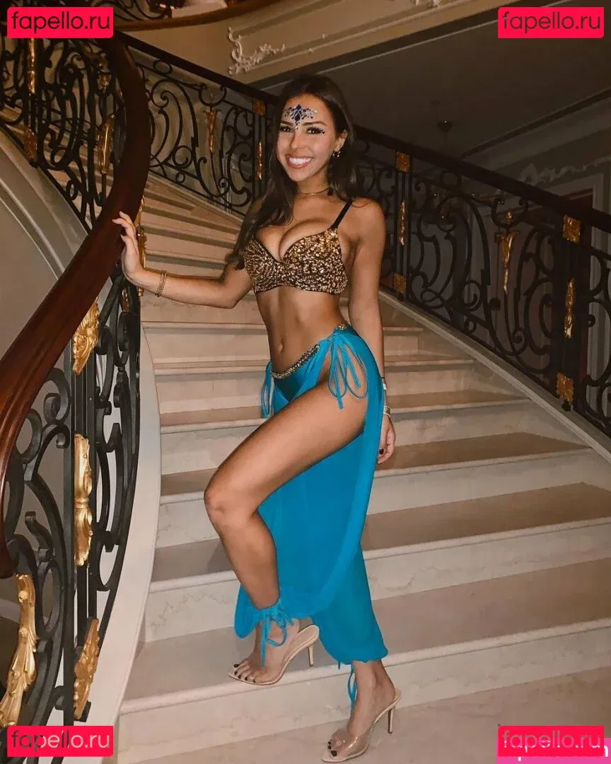 Faryn Corey Onlyfans Photo Gallery 