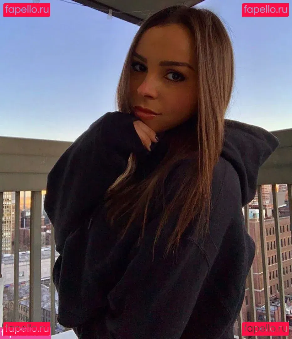 Faryn Corey Onlyfans Photo Gallery 