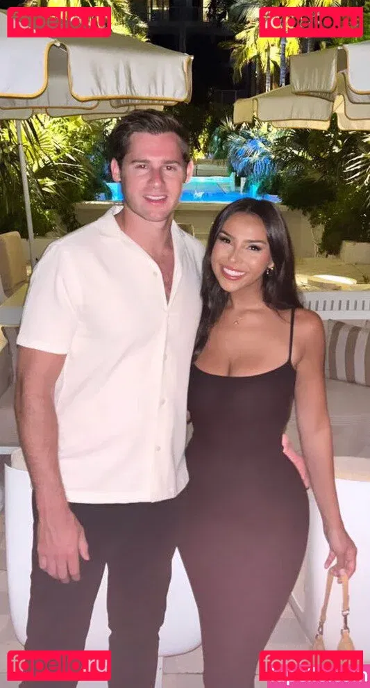 Faryn Corey Onlyfans Photo Gallery 