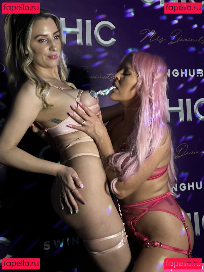 Pineapple Wife Nude Onlyfans Photo 26