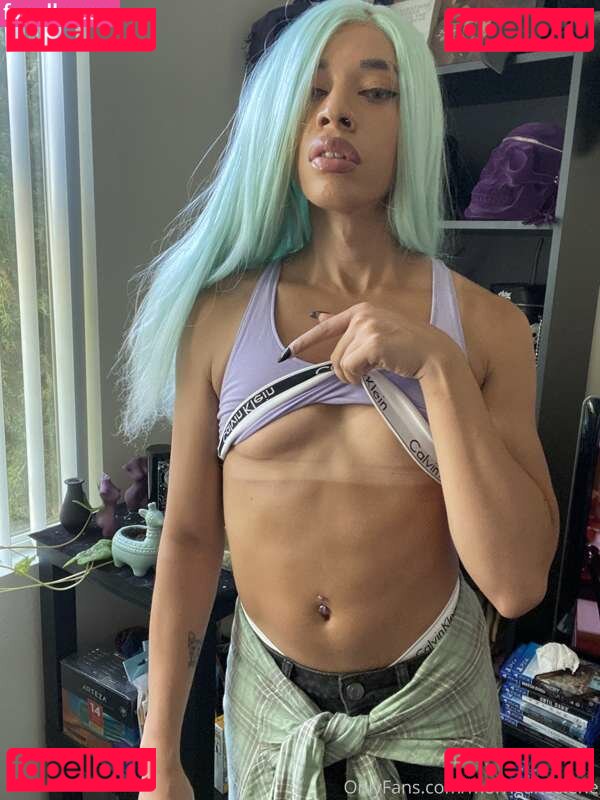 Goth Mermaid Nude Onlyfans Photo 11