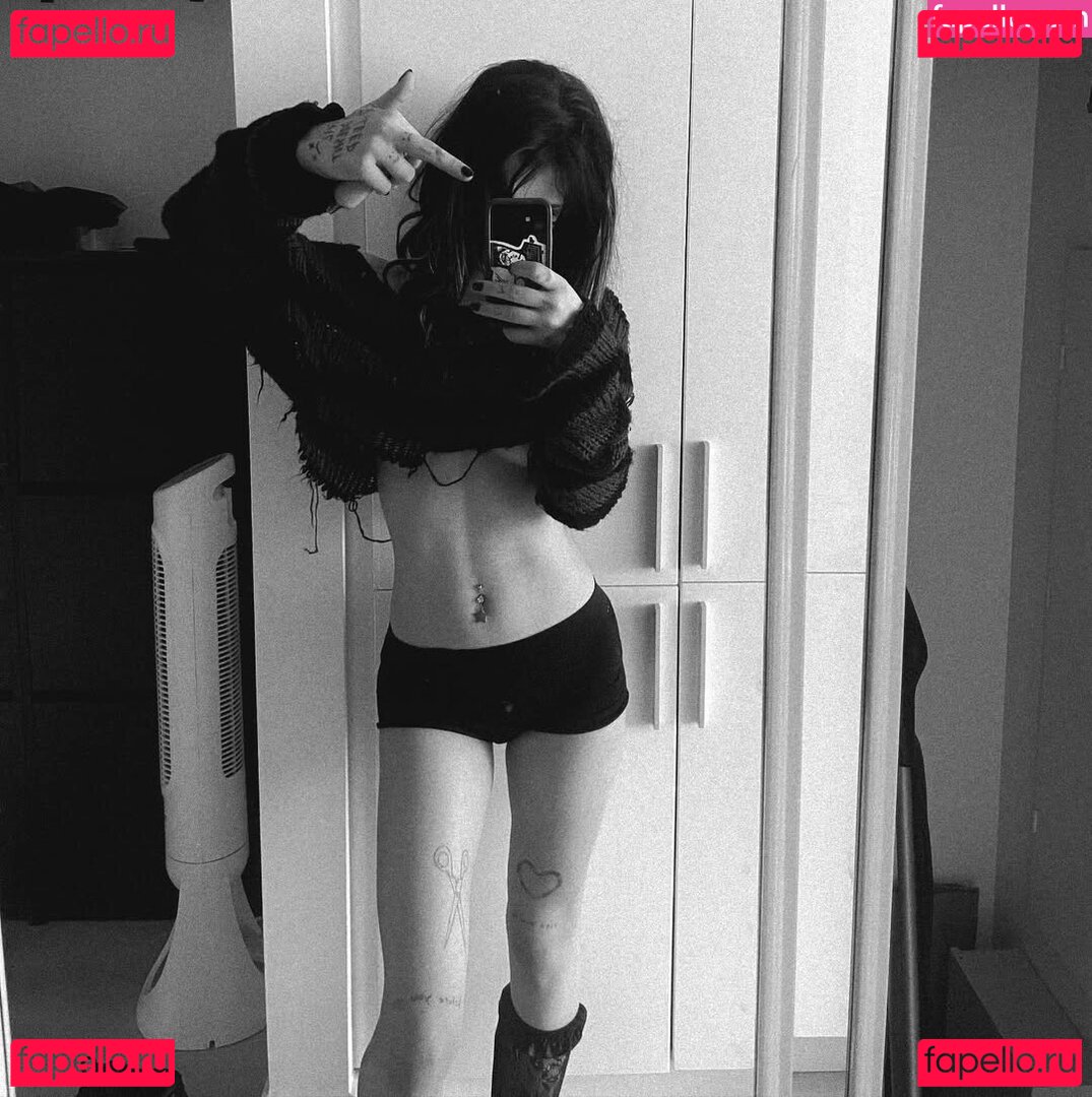 Avaxrainn Nude Onlyfans Photo 6