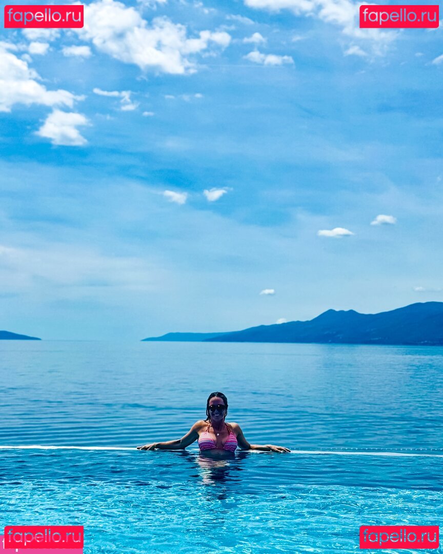 valeriemikos Nude Onlyfans Photo 6