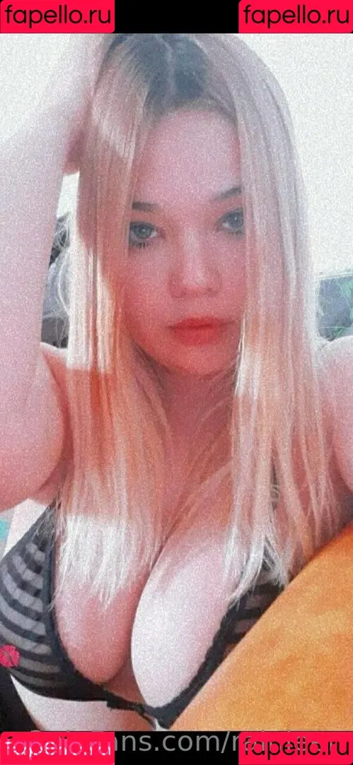 rainleen Onlyfans Photo Gallery 