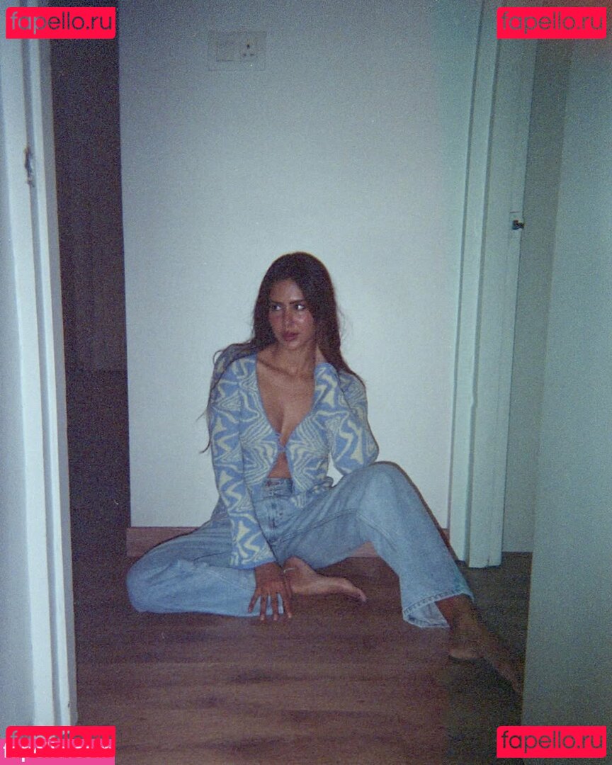 Sonam Bajwa Nude Onlyfans Photo 43