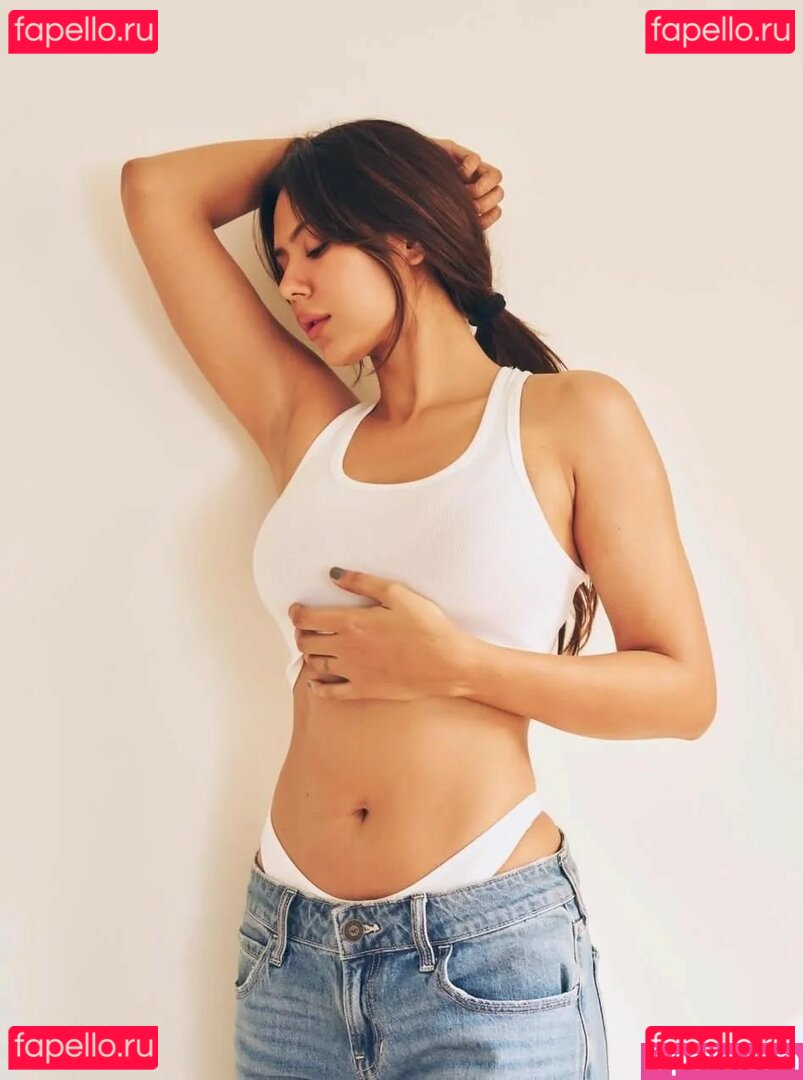 Sonam Bajwa Nude Onlyfans Photo 18
