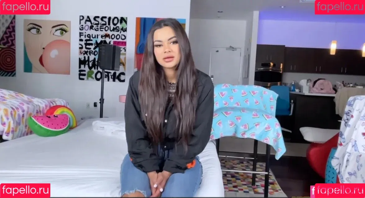 Numi Zarah Onlyfans Photo Gallery 