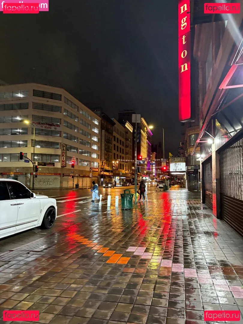 Numi Zarah Onlyfans Photo Gallery 